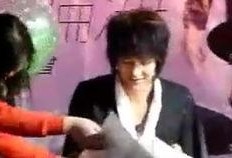 吃瓜爆料一位男明星视频