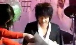 吃瓜爆料一位男明星视频