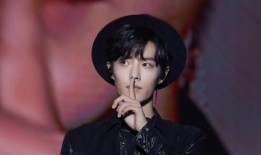 肖战和李沁圈内爆料视频,揭秘娱乐圈幕后真相